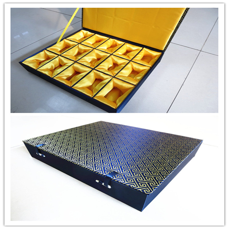 Luxury Watch Events - Vintage Chinese Style Silk Gift Box