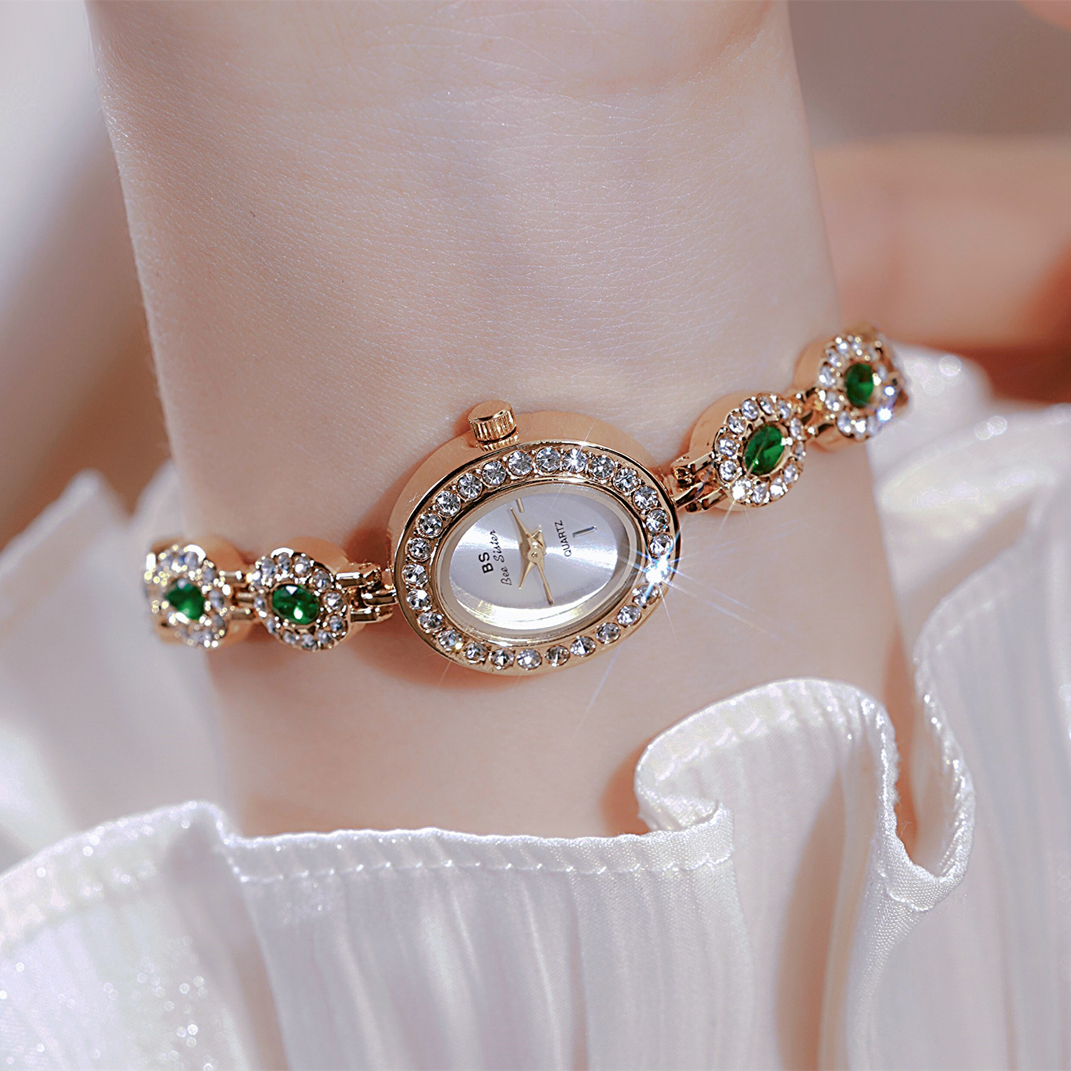 Luxury Watch Winder - UTHAI New Women Chain Watch Light
