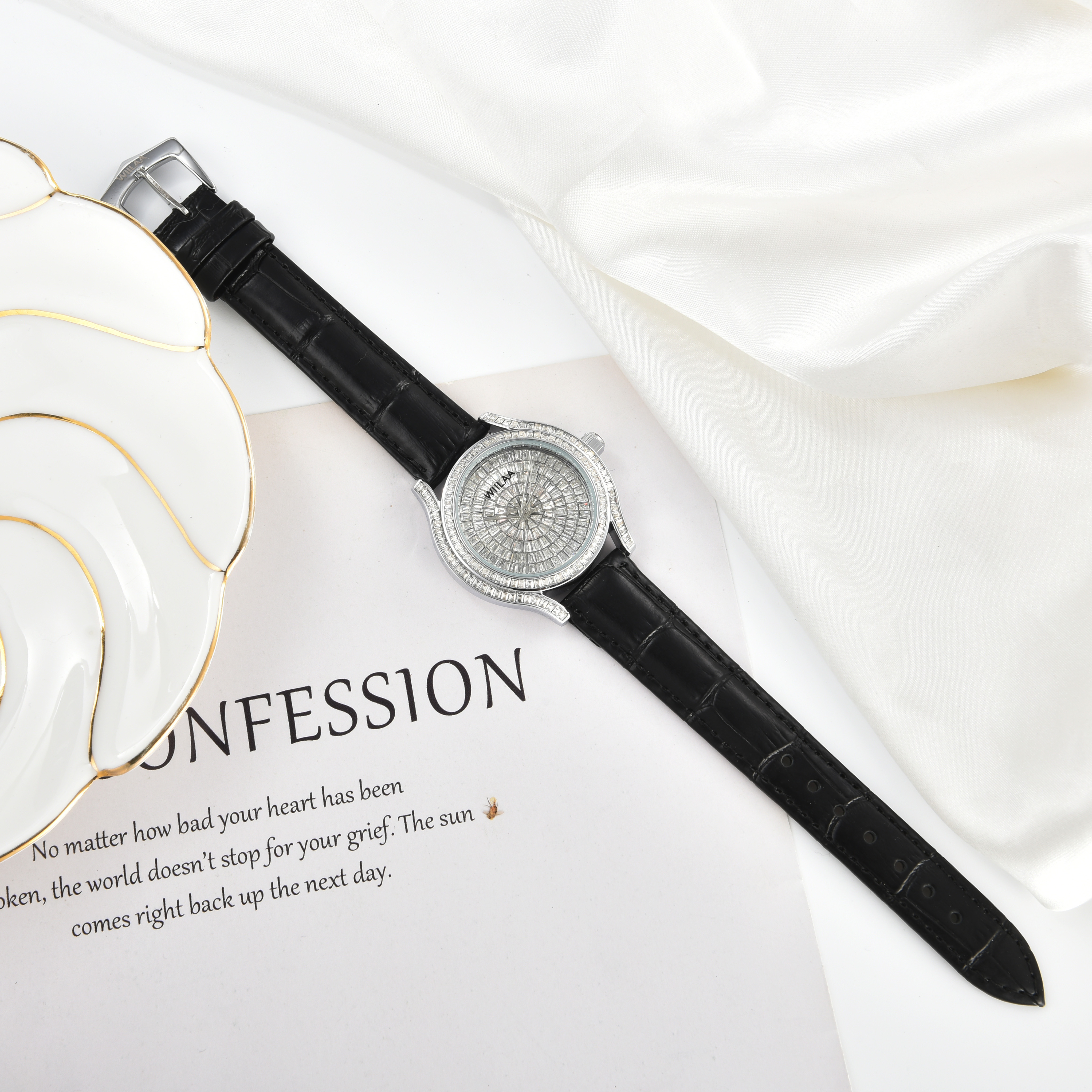 WIILAA Luxury Women's Crystal  – обзор и цена Luxury Watch Leather Strap