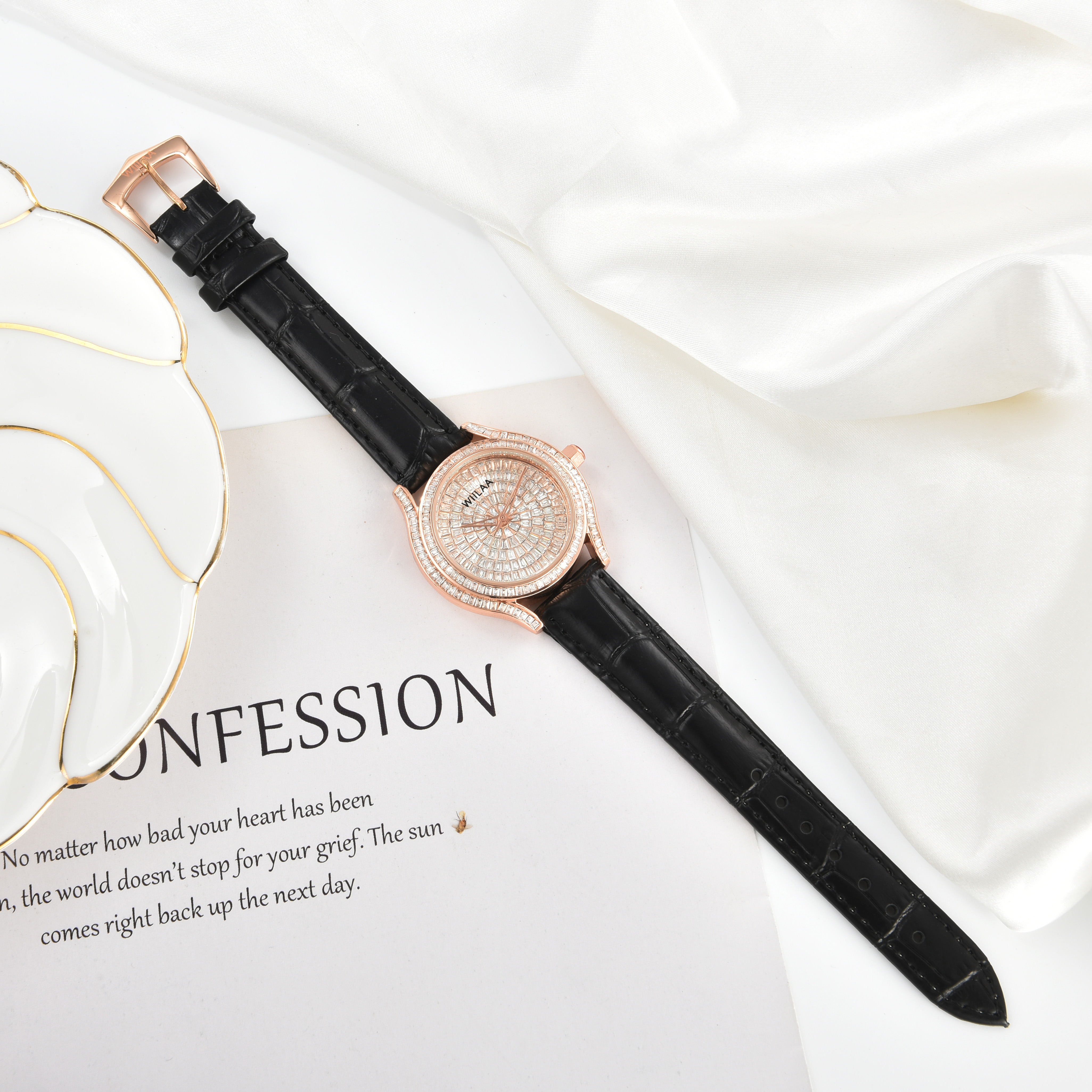 WIILAA Luxury Women's Crystal  – обзор и цена Luxury Watch Leather Strap
