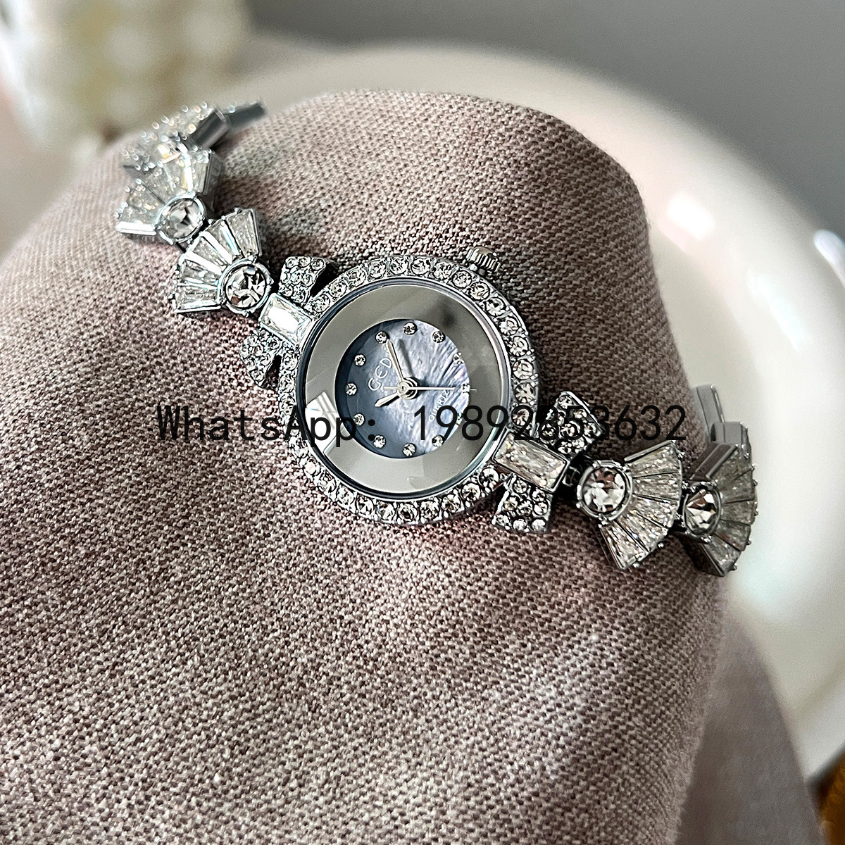 SLT Women's Light Luxury Diamo – обзор и цена Luxury Watch Events