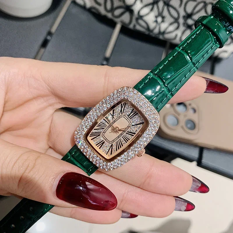 Trendy and fashionable women's – обзор и цена Luxury Watch Leather Strap